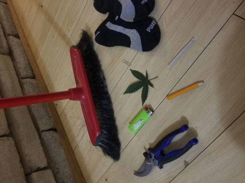 16253379693942811075774934510385