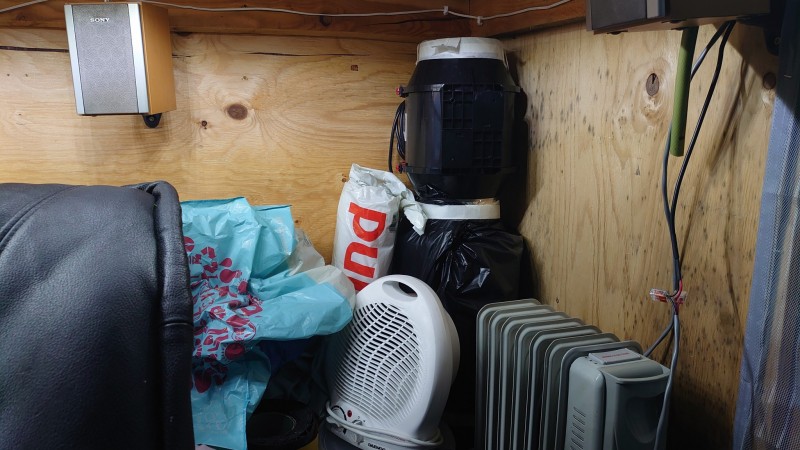 16302757234636222720410299508318