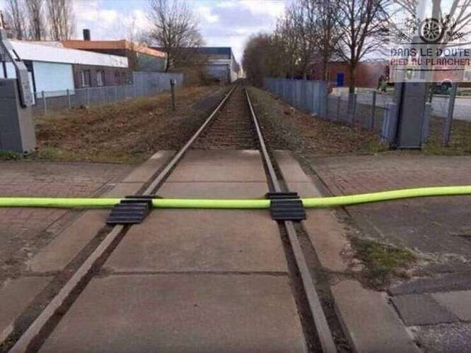 f2723f30acbbb53b01d6425c071412a4fe79167f_2_666x500