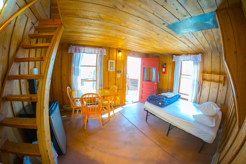 img-_Aspen_Cabin-_interior_-(055-)