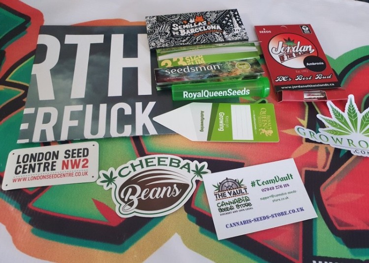 18CC081F-CDC4-48B3-AD7D-626E14485D7A