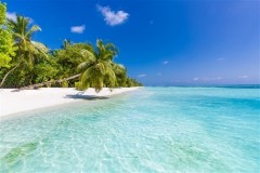 maldives_beach1_getty_levente_bodo