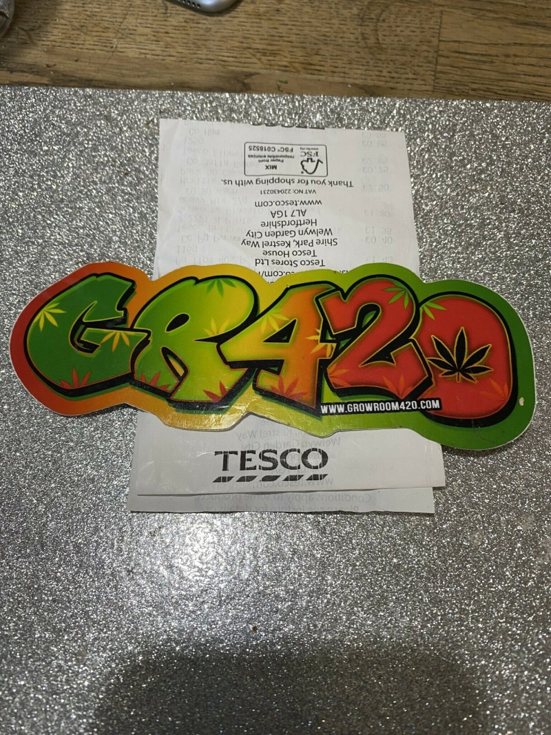 093831CF-F2DE-4DB8-8E88-AF18674C2B29