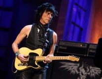 jeff-beck-telecaster_credit-Stephen-Lovekin-Staff_april-04-2009_GettyImages-85807033_uszqhu